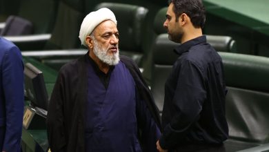مرتضی آقاتهرانی و امیرحسین ثابتی در مجلس